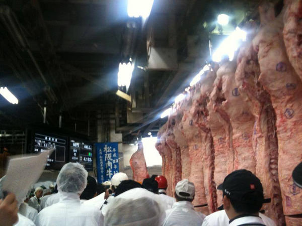 やまと東京食肉市場での仕入れ