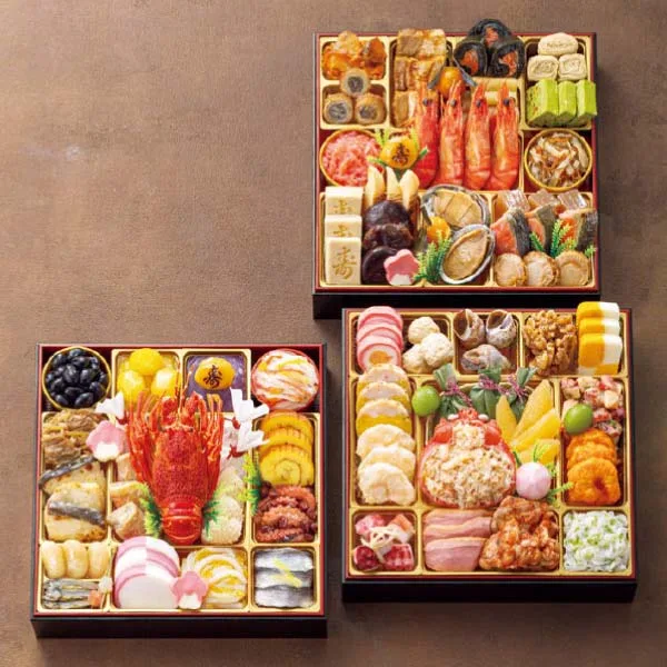 千賀屋 迎春おせち料理 和洋三段重「慶運」(けいうん)【4〜5人前・56品目】【イオンのおせち】(イオン青森店)の公式商品画像