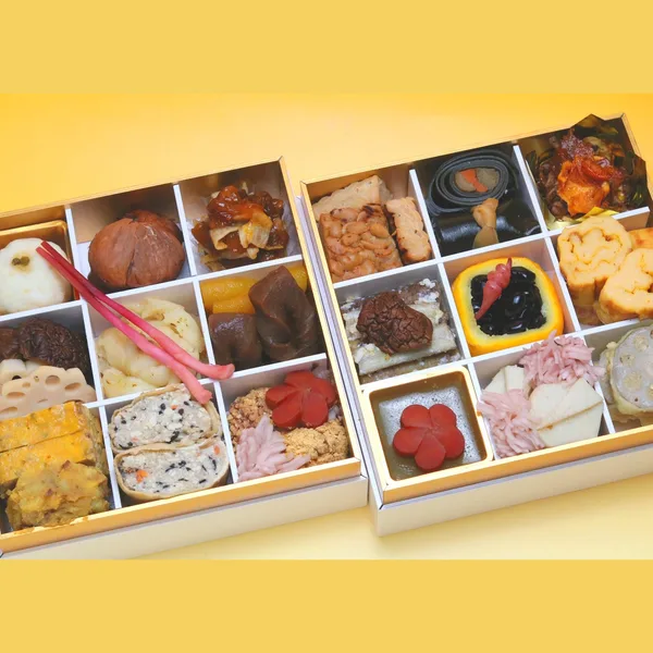 プラントベースおせち料理 六・五寸二段重(情熱弁当)の公式商品画像