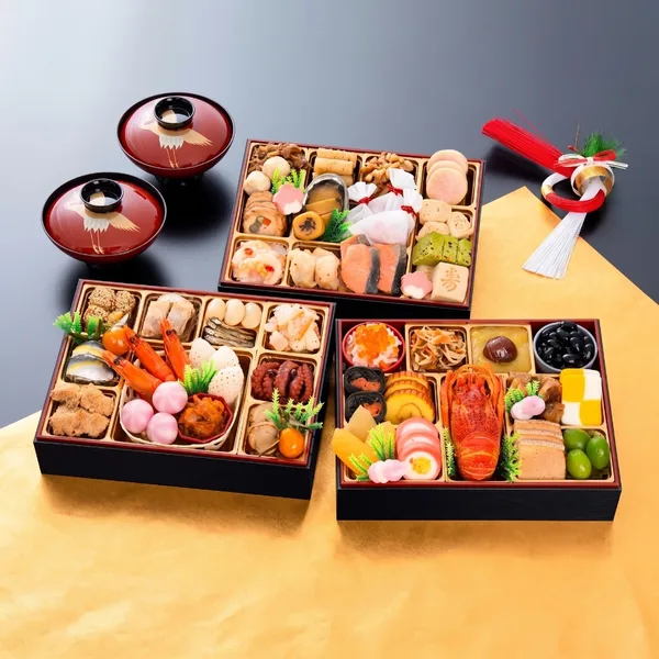 【おせち】千賀屋謹製 天寿千 和風三段重 [冷蔵] ４－５人前（マックスバリュ東海 ネットショップ）の公式商品画像