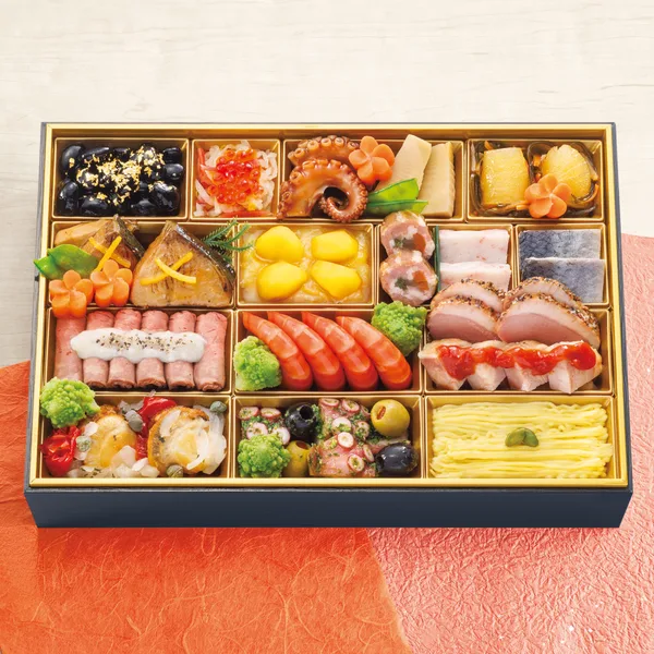 〈新宿 割烹 中嶋 × ラ・ベットラ・ダ・オチアイ〉和洋オードブル一段重(セブンミール)の公式商品画像