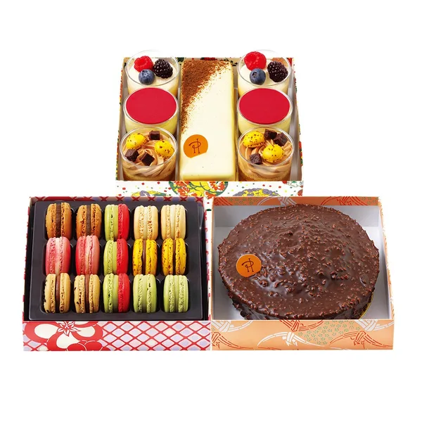 <ピエール・エルメ・パリ>スウィーツおせち 三段重(P-22)(京都高島屋)の公式商品画像