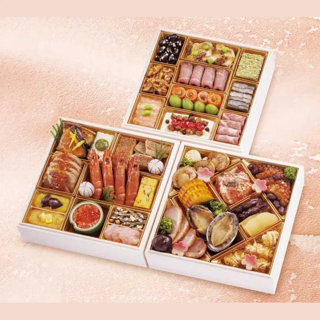 富山千里山荘 ツルヤ限定販売おせち料理 三段重・約4人前【店舗受取・クレジットカード払い】【長野県・群馬県内限定配送】(ツルヤ)の公式商品画像